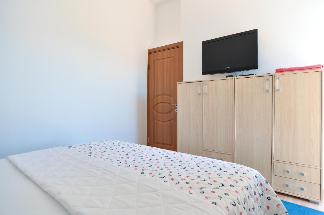 Apartments And Rooms Drago Свети Стефан Екстериор снимка