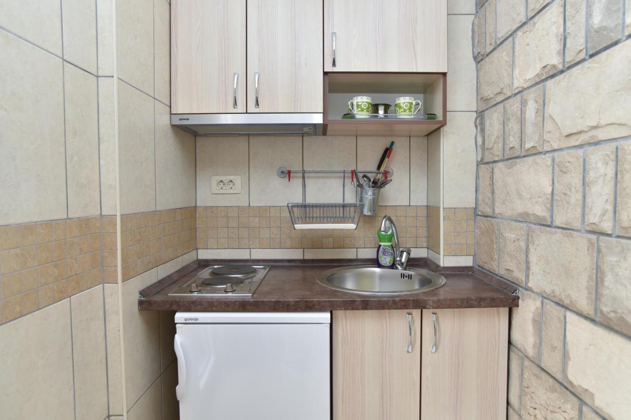 Apartments And Rooms Drago Свети Стефан Екстериор снимка